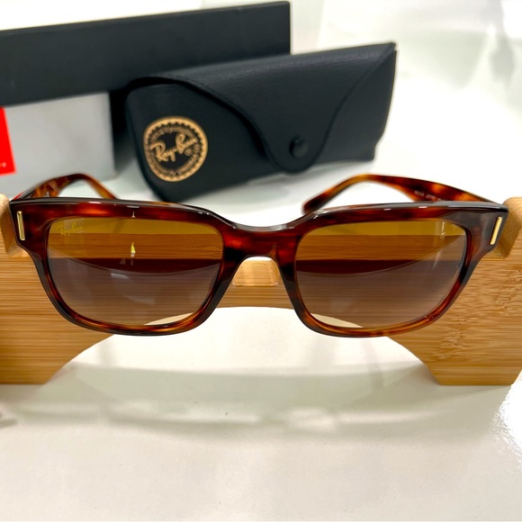 Ray Ban Sunglasses - Picture 4 of 15